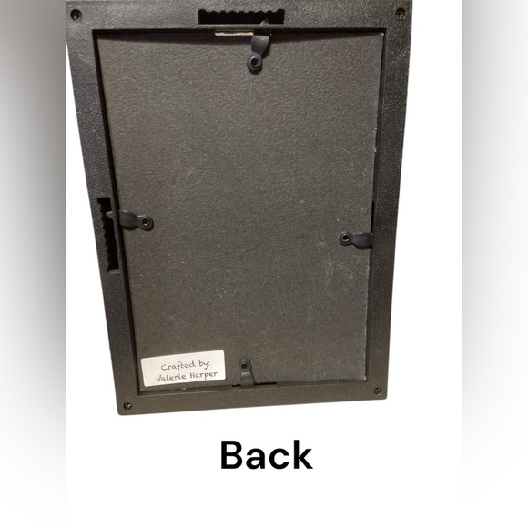 3D winter gnome in a box pastel colors 8X6 - Picture 2 of 2